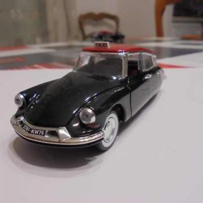 DS 19 1956