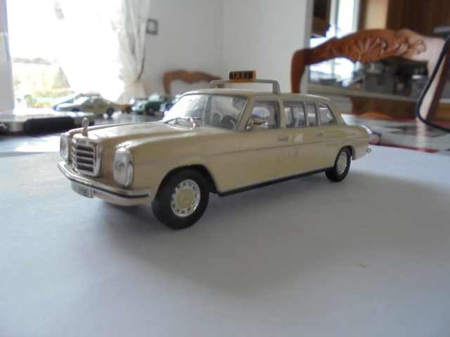 Mercedes w115 lbw beige