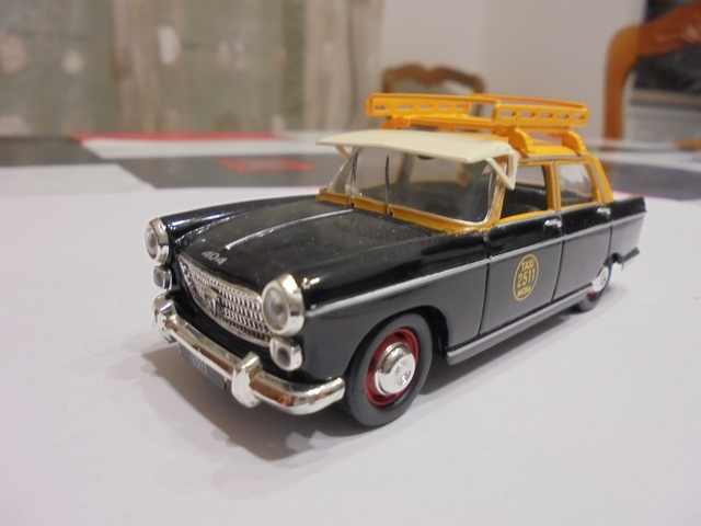 Peugeot 404