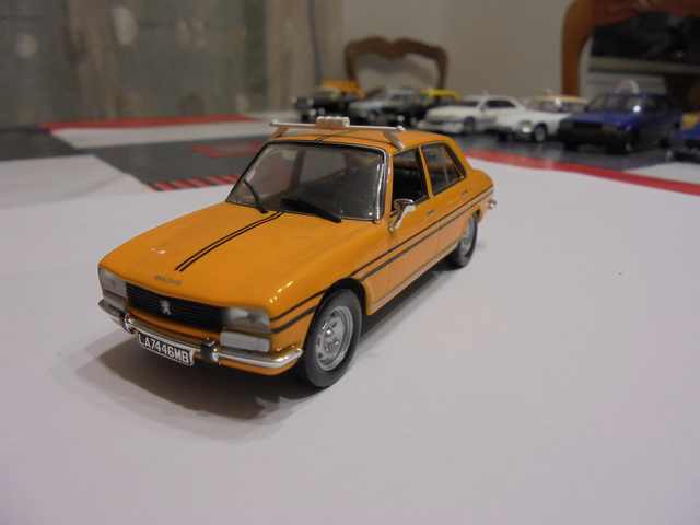 Peugeot 504 jaune